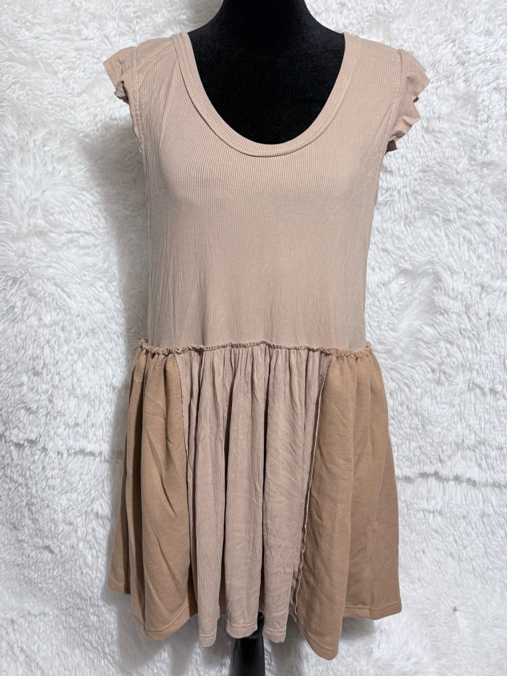 NWOT POL Two-Tone Beige & Camel Ruffle Sleeve Mini Dress